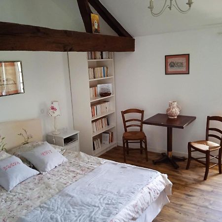Chambre Dans Prieure De Caractere XVIII Siecle Planioles Dış mekan fotoğraf